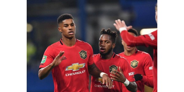 Manchester United reprend la piste